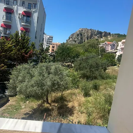 Family With View شقة *
